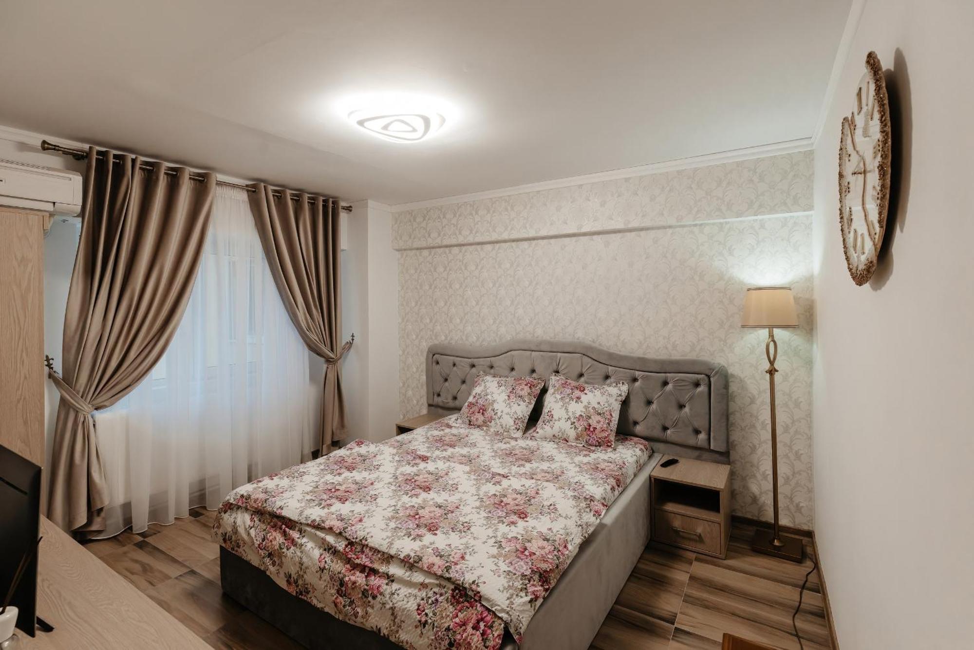 Luxury Radox Apartment Buzau City Center Екстериор снимка