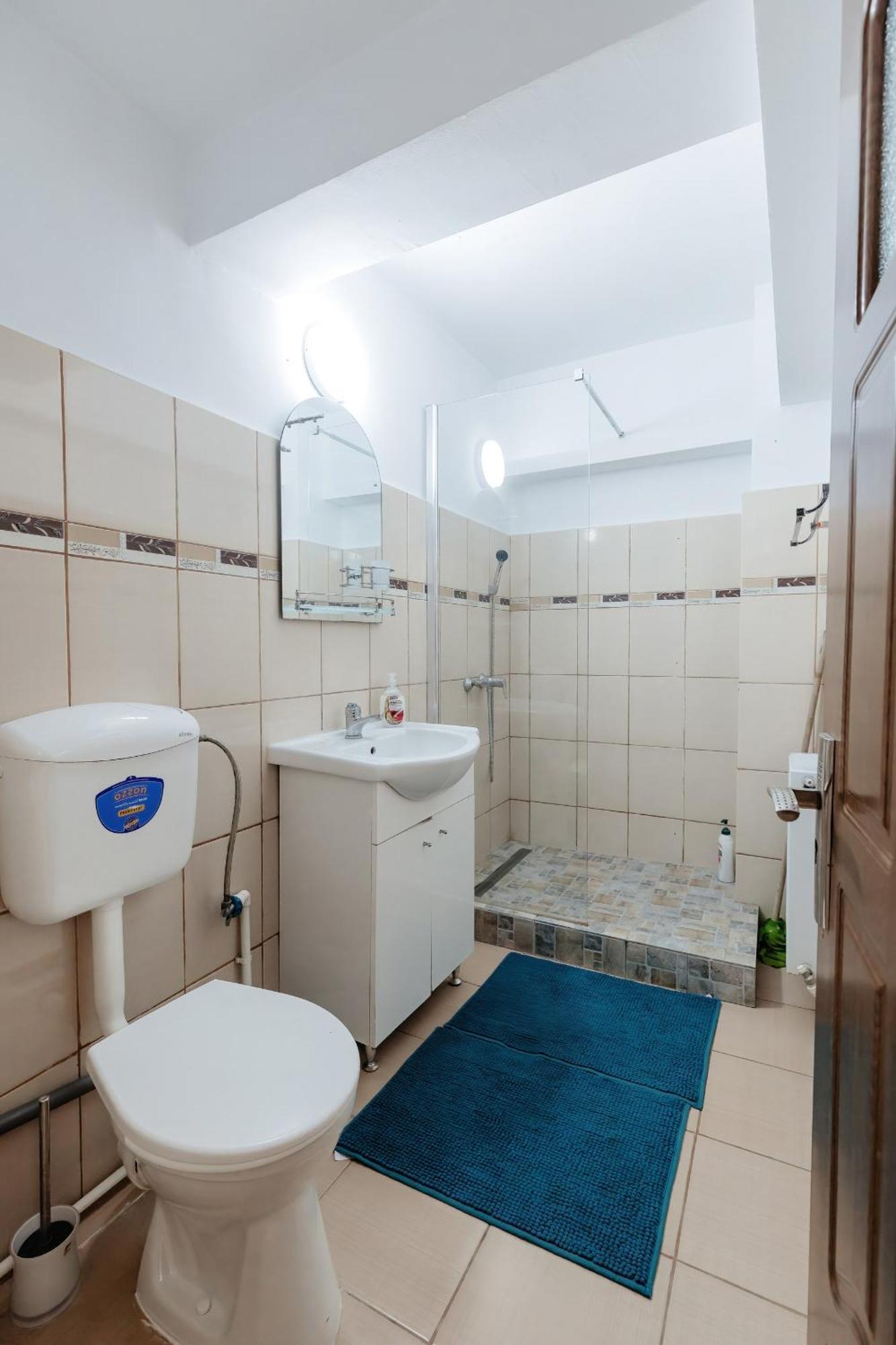 Luxury Radox Apartment Buzau City Center Екстериор снимка