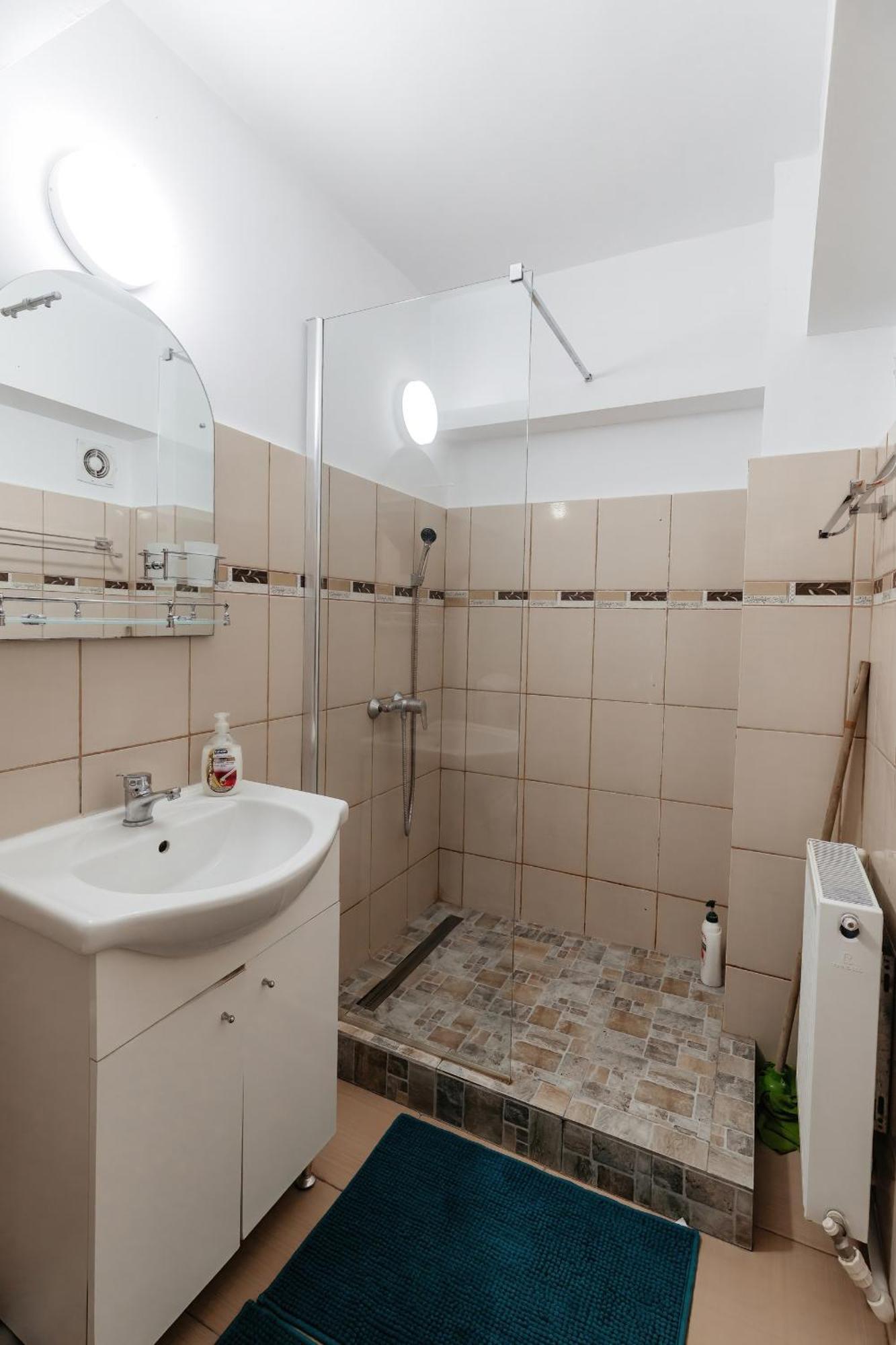 Luxury Radox Apartment Buzau City Center Екстериор снимка