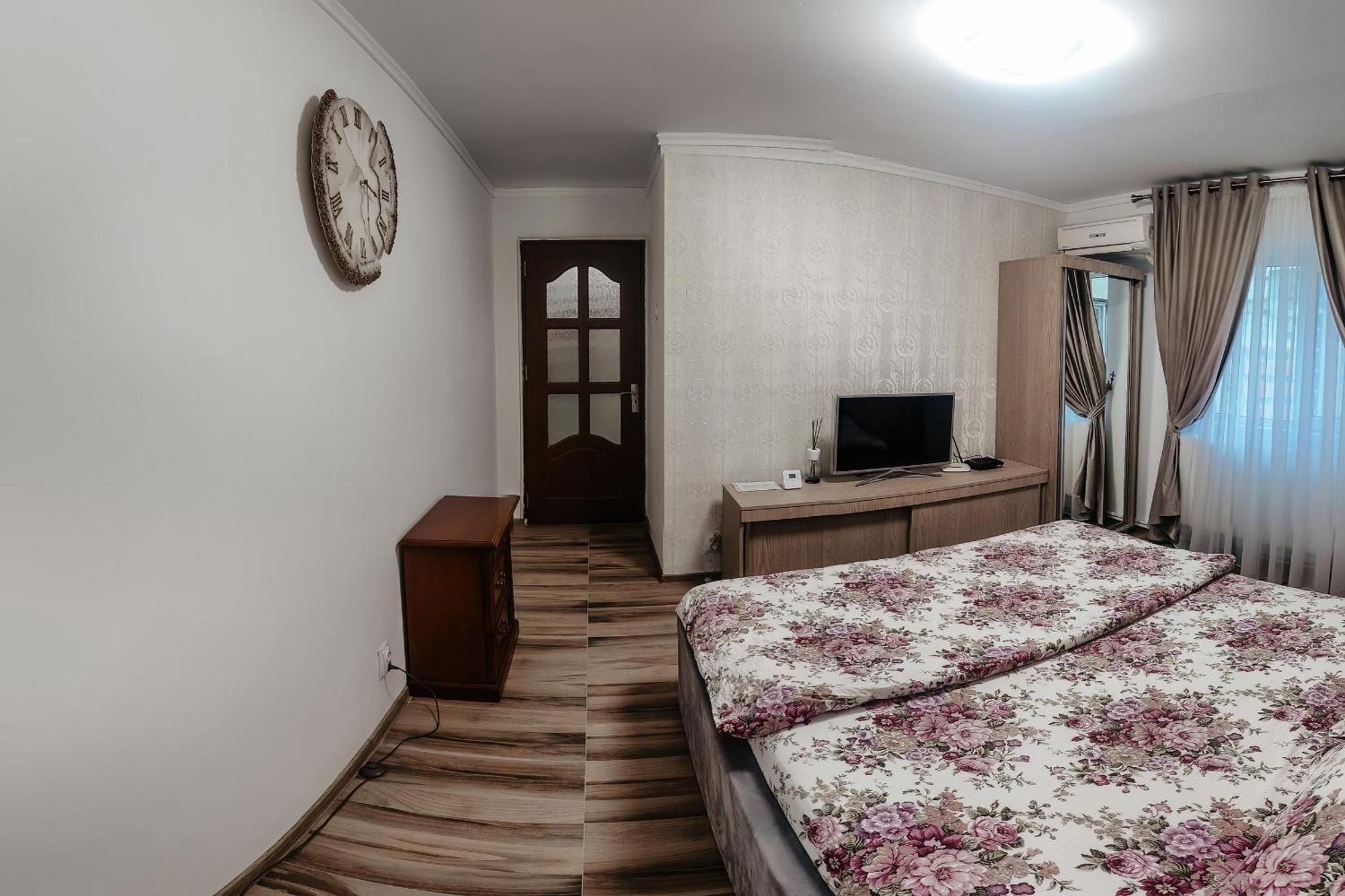 Luxury Radox Apartment Buzau City Center Екстериор снимка