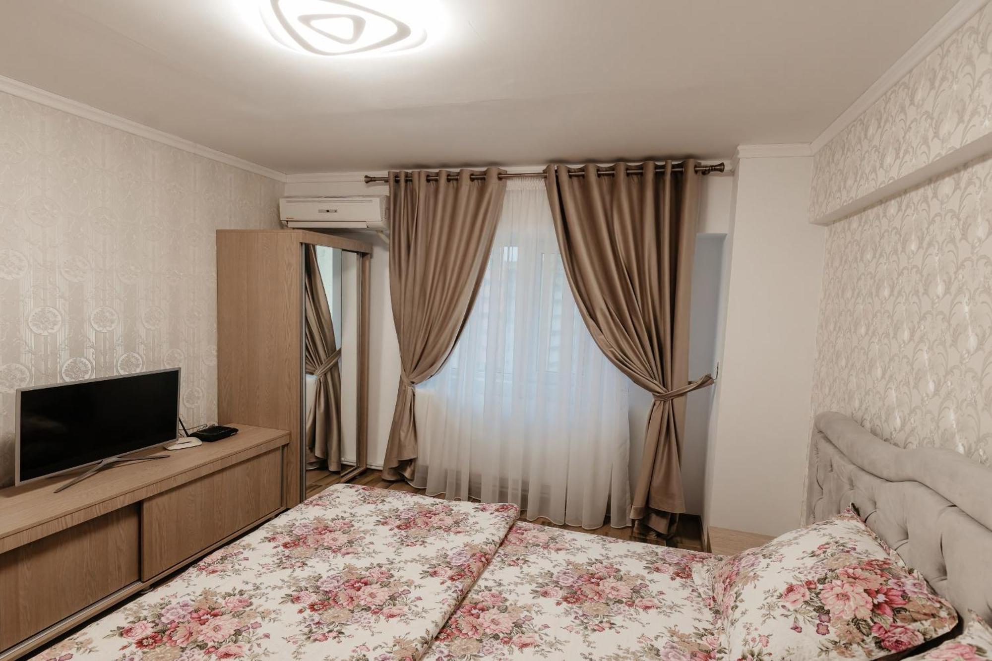 Luxury Radox Apartment Buzau City Center Екстериор снимка